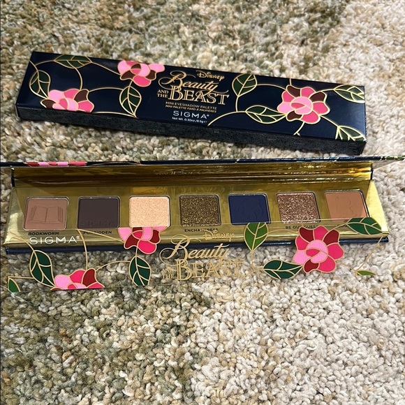 🎉HOST PICK 7/25🎉Disney x Sigma Beauty Collab Beauty & Beast Eyeshadow Palette - Picture 5 of 11